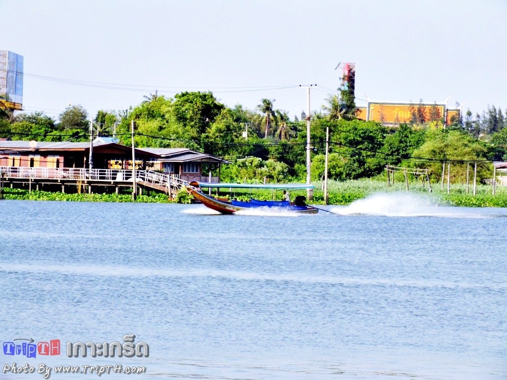 นั่งเรือเที่ยวเกาะเกร็ด