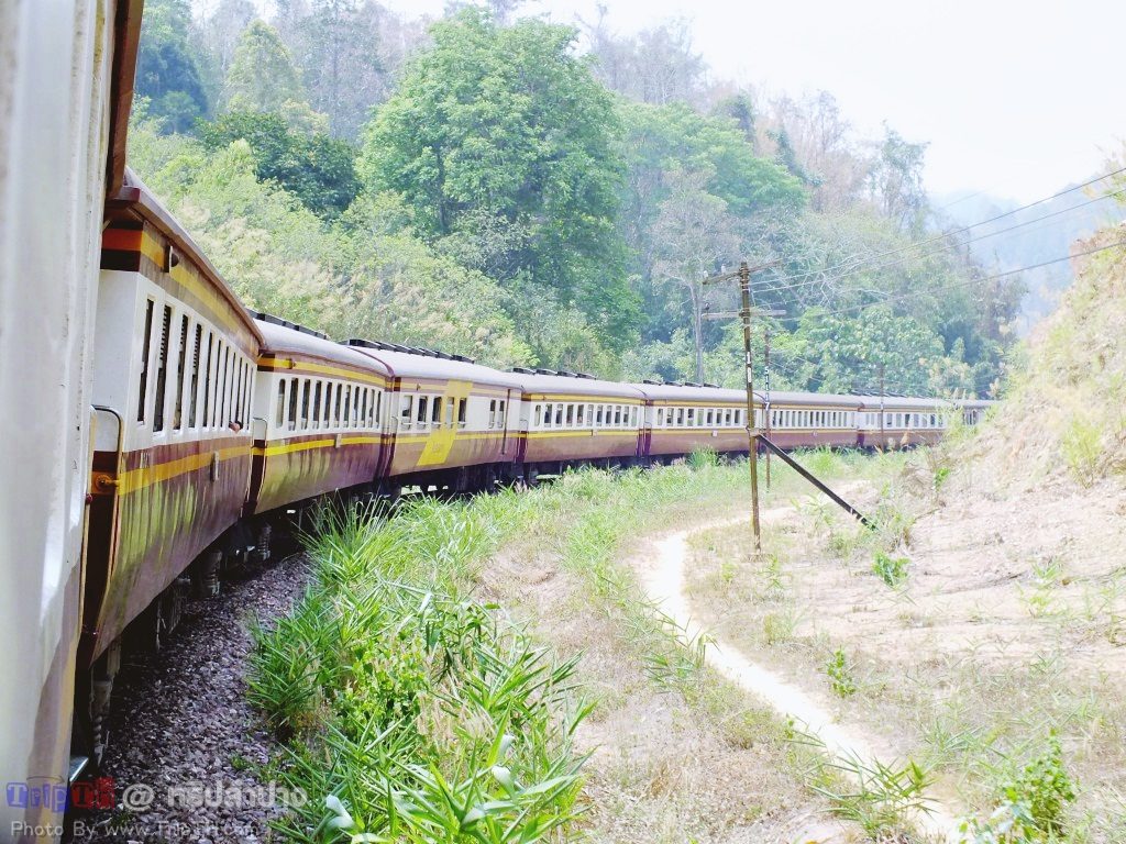 นั่งรถไฟเที่ยวลำปาง